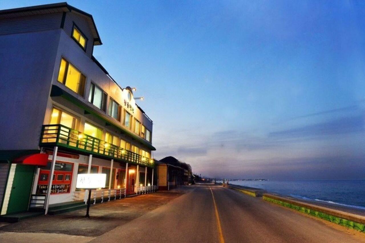 Handul Pension Gangneung Buitenkant foto